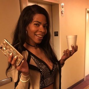 Meet your Posher, Nees